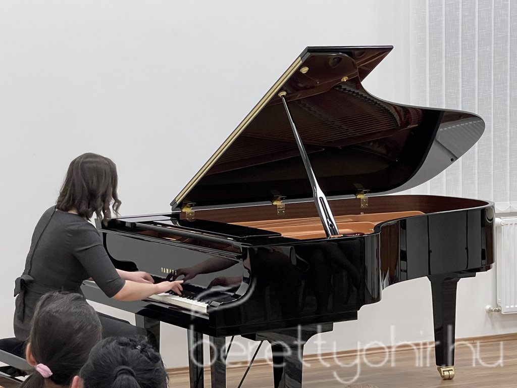 Tanári hangverseny19